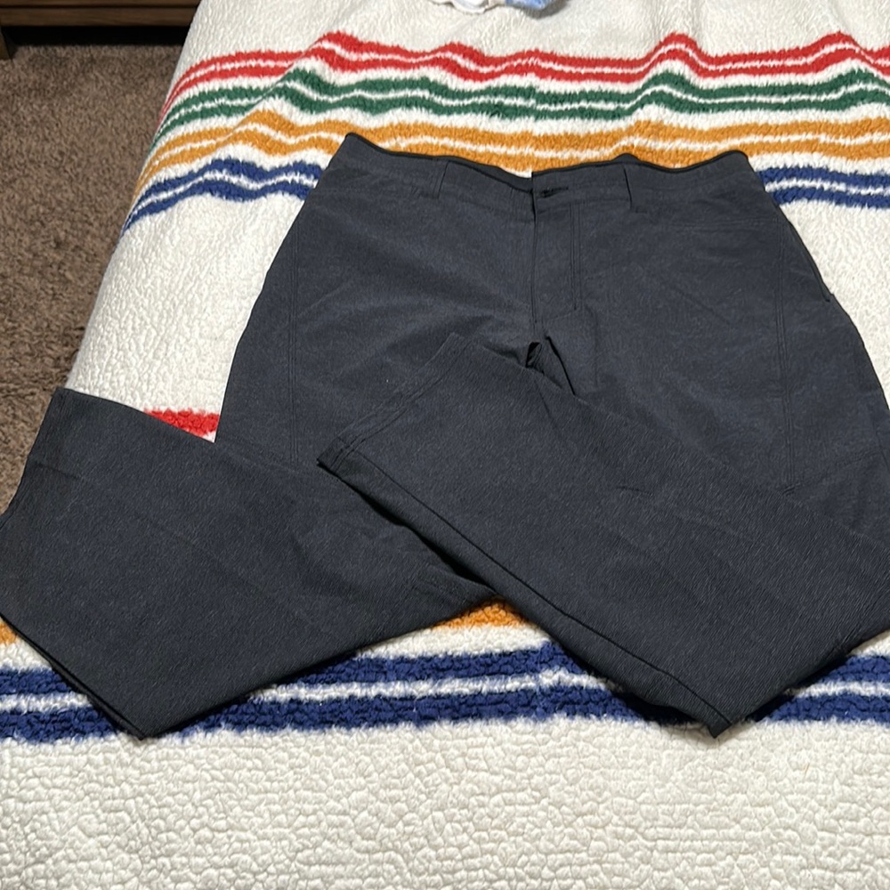 KUHL Deceptr Pant Men’s 36 x 30 (barely used). Great condition. Raven Color.
